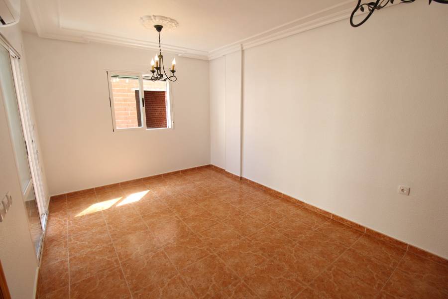 Resale - Apartament - La Mata - Pueblo/ PLAYA