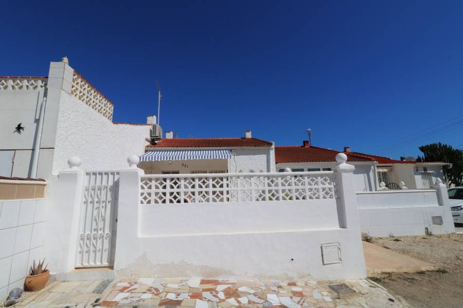 Resale - Bungalow - Torrevieja - Torreta/ URBANIZACIONES/ PLAYA