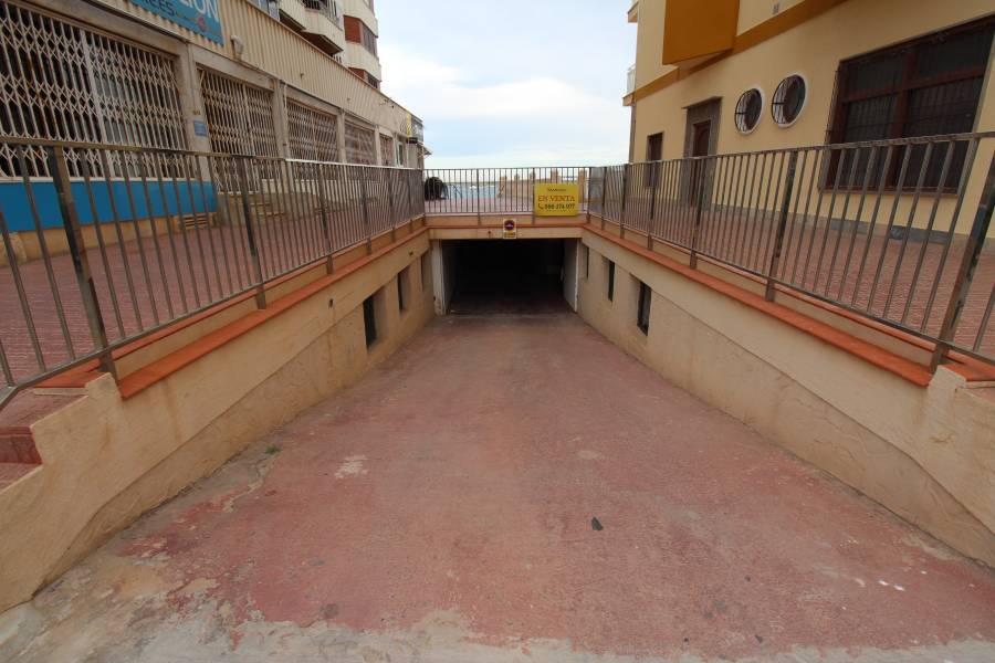 Resale - Parking  - Torrevieja - PLAYA ACEQUION 