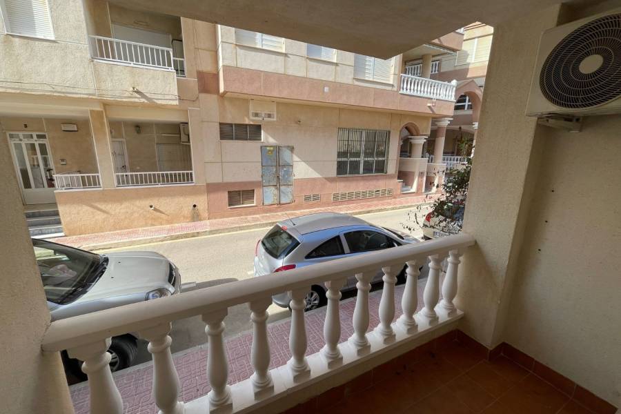 Reventa - Apartamento - La Mata - Pueblo/ PLAYA