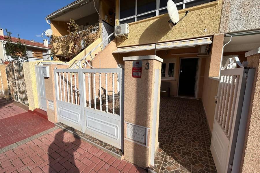 Återförsäljning - Radhus-Bungalow - Torrevieja - PLAYA DE LOS NAUFRAGOS