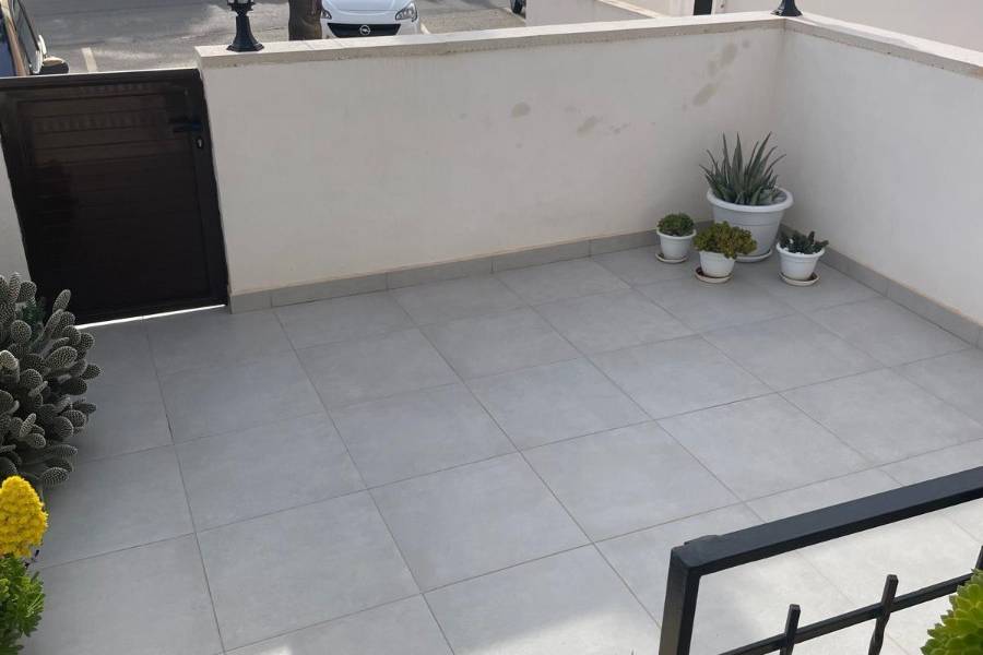 Weiterverkauf  - Wohnung - Torrevieja - Aguas Nuevas