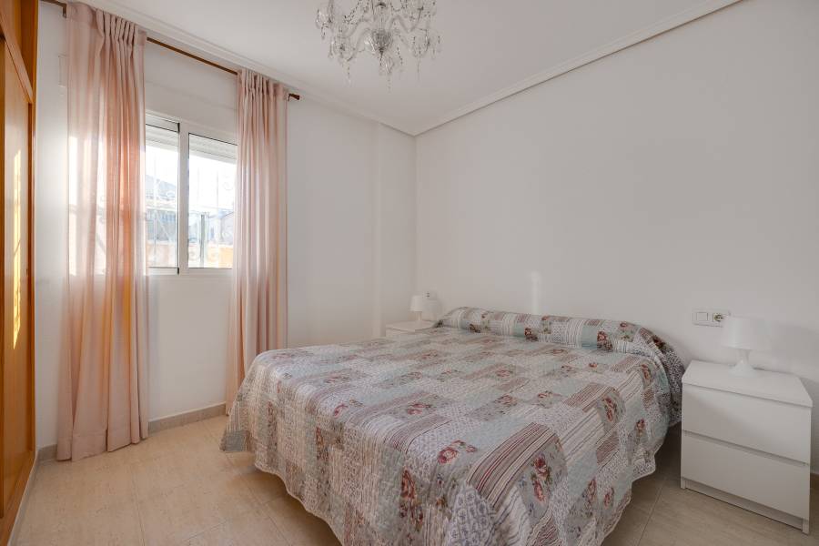 Reventa - Chalet - Torrevieja - Pueblo 