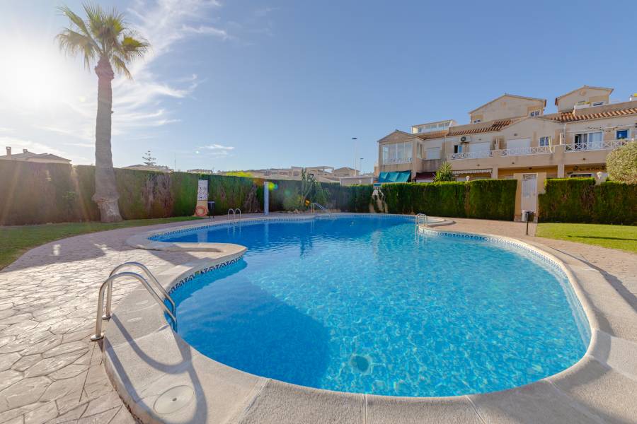 Reventa - Chalet - Torrevieja - Pueblo 