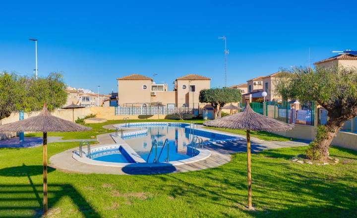 Chalet - Reventa - Torrevieja - Pueblo 