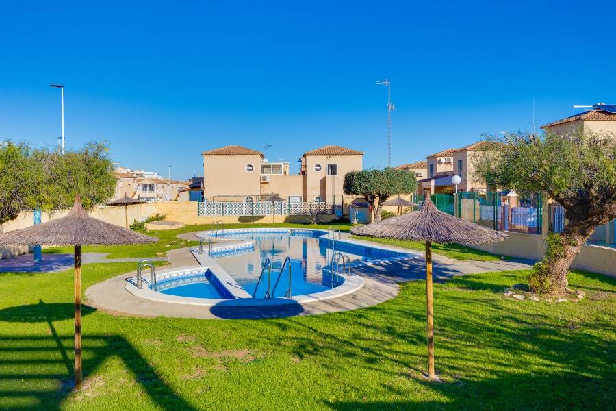 Reventa - Chalet - Torrevieja - Pueblo 