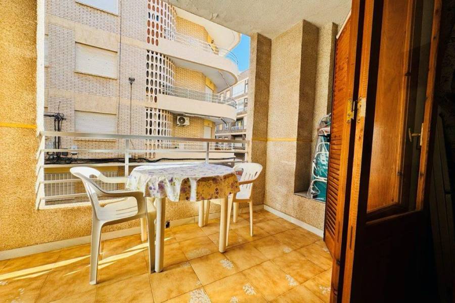 Reventa - Apartamento - La Mata - Pueblo/ PLAYA