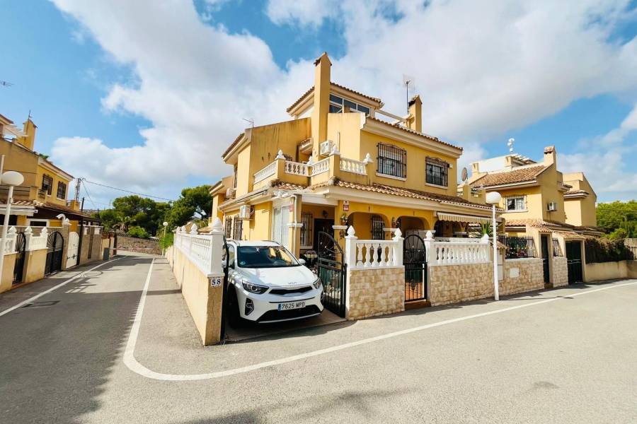 Reventa - Casa - ORIHUELA COSTA - ORIHUELA COSTA 