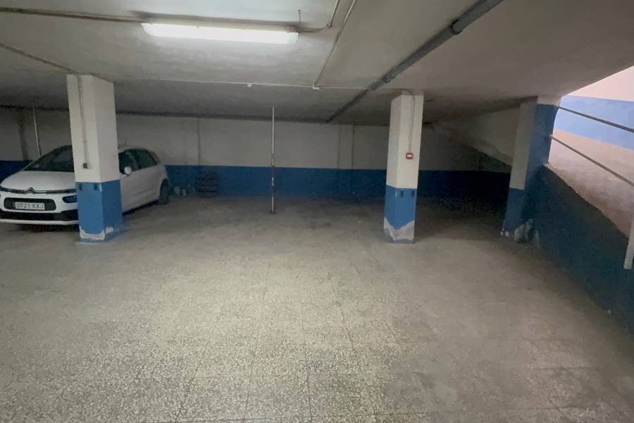 Weiterverkauf  - Garage - La Mata - Pueblo/ PLAYA