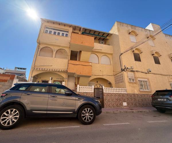 Apartamento - Reventa - La Mata - Pueblo/ PLAYA