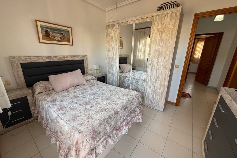 Occasion - Chalet - Torrevieja - Playa Los Locos