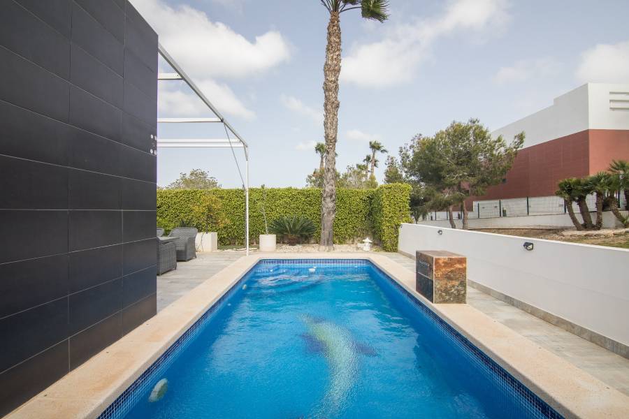 Återförsäljning - Villa - Algorfa - La Finca Golf