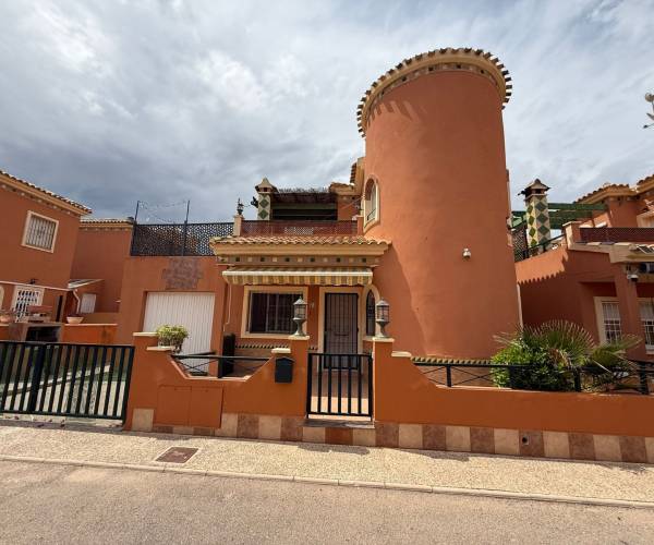 Enfamiljshus - Återförsäljning - ORIHUELA COSTA - Playa Flamenca