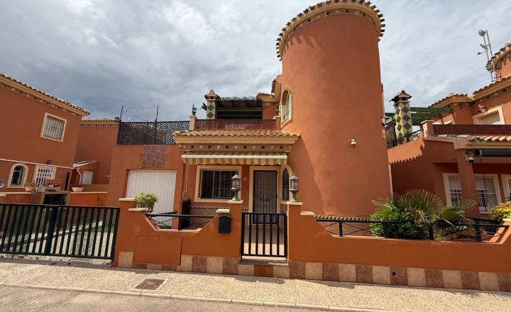 Enfamiljshus - Återförsäljning - ORIHUELA COSTA - Playa Flamenca