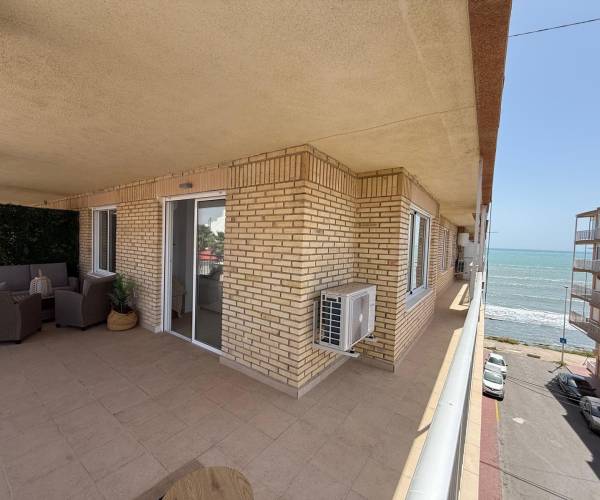 Lägenhet - Återförsäljning - Torrevieja - Playa de los Naufragos
