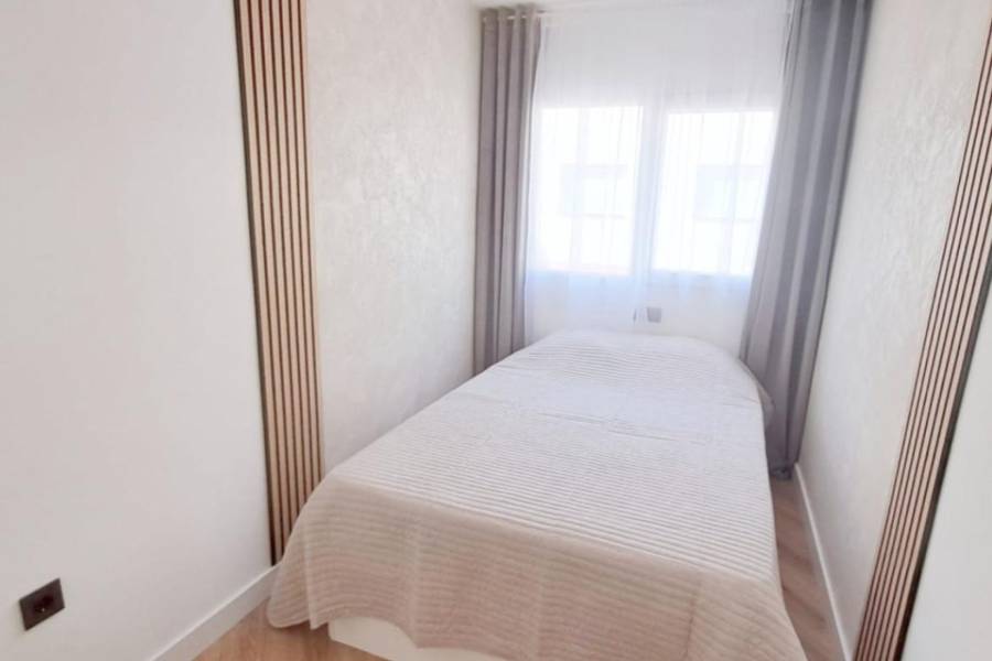 Reventa - Apartamento - Torrevieja - Parque de las Naciones