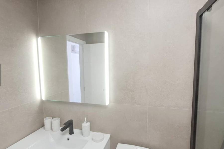 Reventa - Apartamento - Torrevieja - Parque de las Naciones