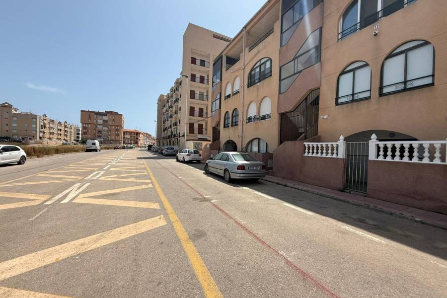 Weiterverkauf  - Wohnung - Torrevieja - La Mata/PLAYA