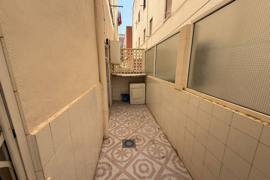 Weiterverkauf  - Wohnung - Torrevieja - La Mata/PLAYA