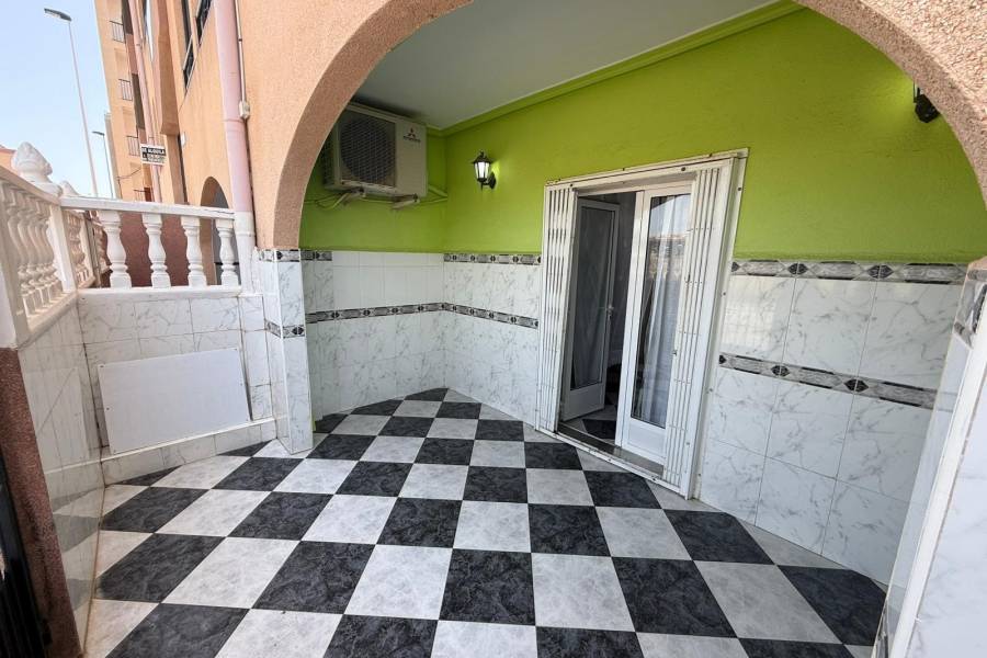 Weiterverkauf  - Wohnung - Torrevieja - La Mata/PLAYA