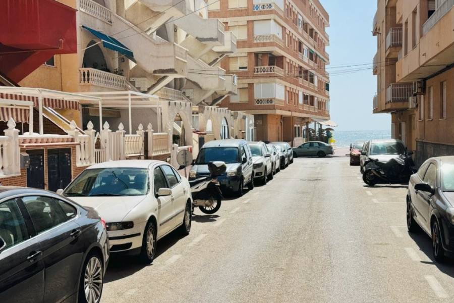 Reventa - Apartamento - La Mata - Plaza/ PLAYA