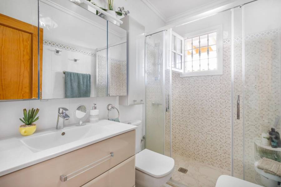 Reventa - Casa - Torrevieja - Playa Los Locos