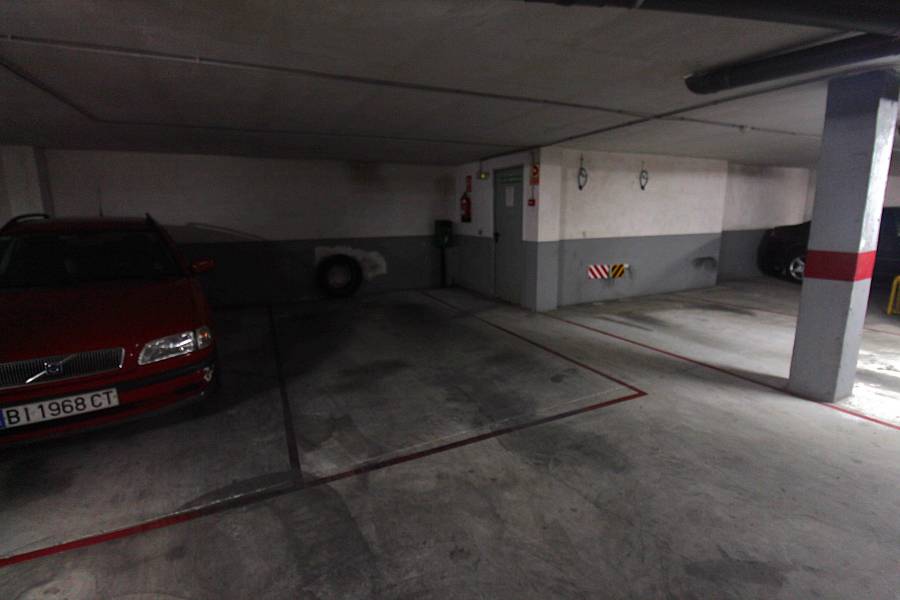 Resale - Parking  - Torrevieja - Torrevieja*