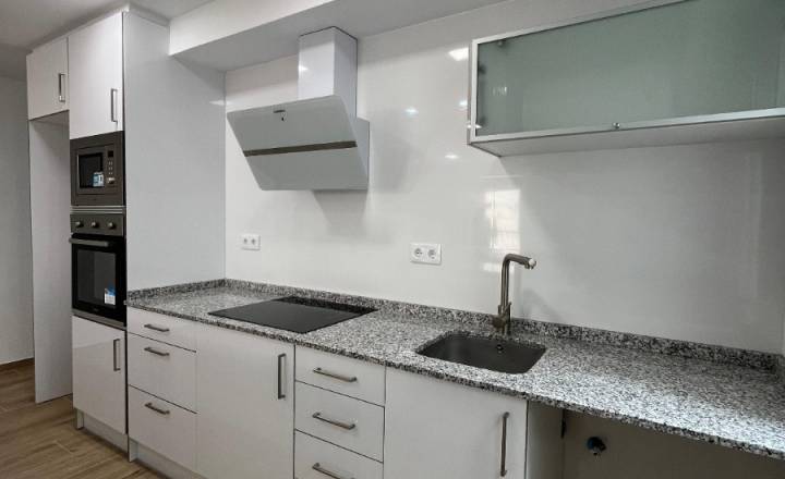 Apartament - Resale - La Mata - Pueblo/ PLAYA