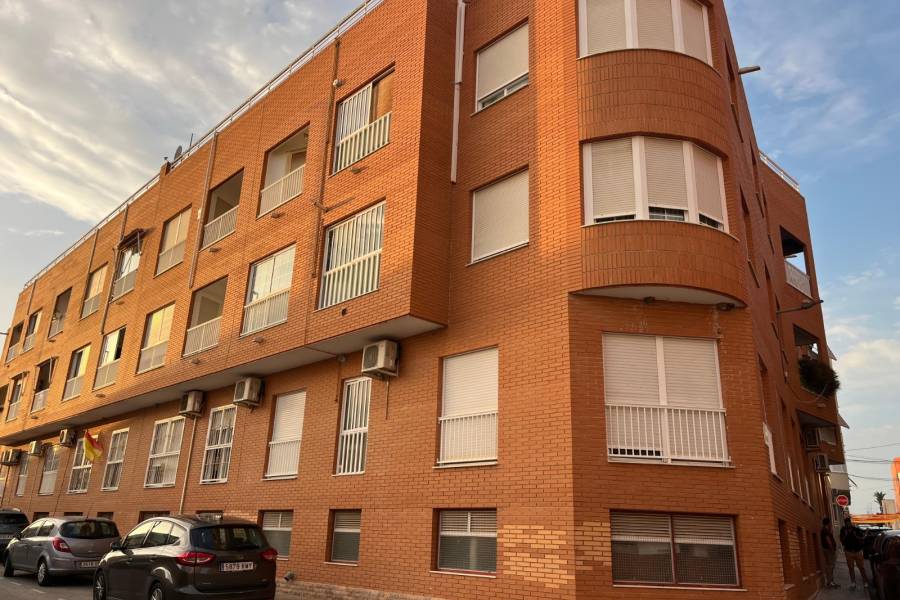 Reventa - Piso - Los Montesinos  - Pueblo