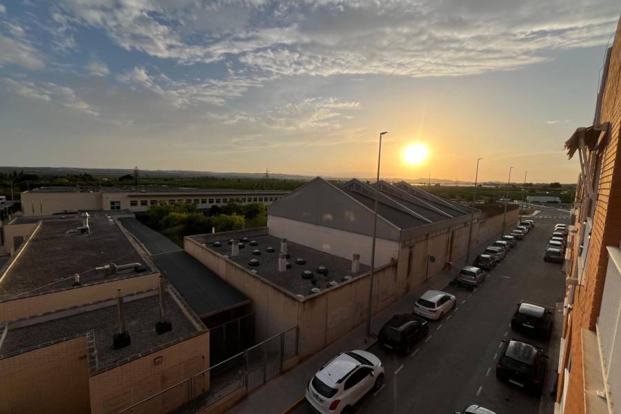 Reventa - Piso - Los Montesinos  - Pueblo