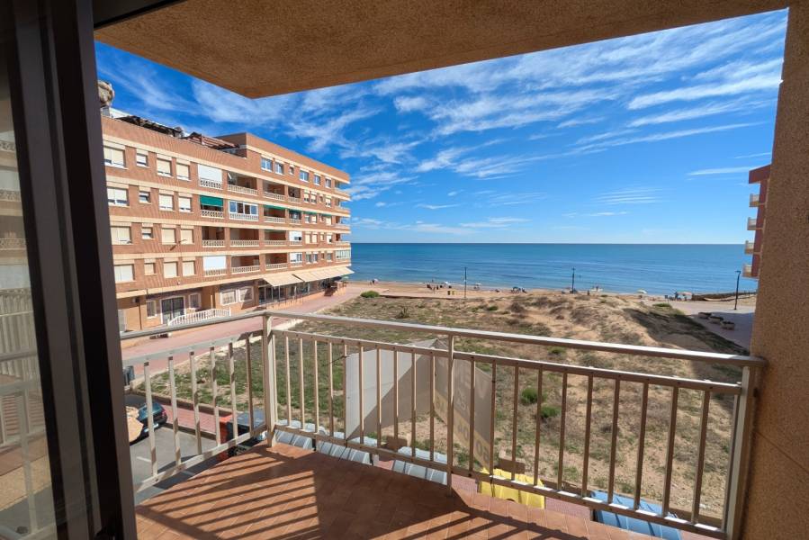 Reventa - Apartamento - La Mata - PLAYA