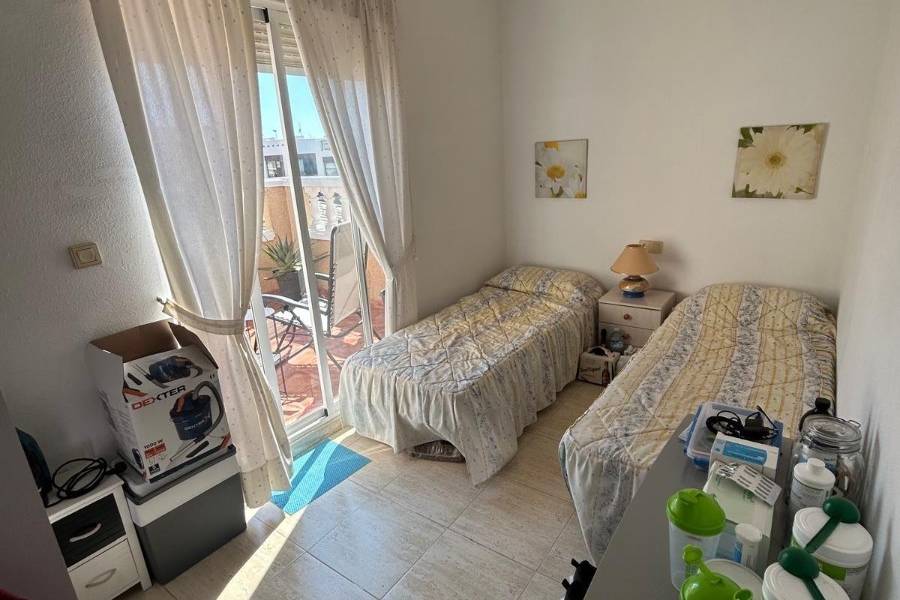 Reventa - Bungalow - Torrevieja - Aguas Nuevas