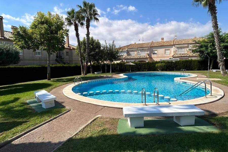 Reventa - Bungalow - Torrevieja - Aguas Nuevas