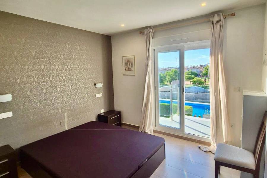 Återförsäljning - Enfamiljshus - Torrevieja - Aguas Nuevas