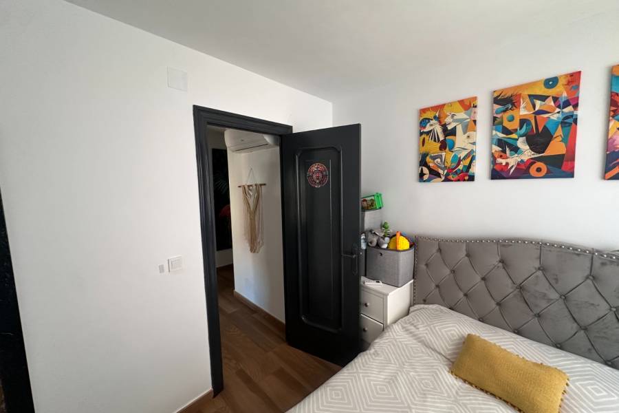 Reventa - Apartamento - Pilar de la Horadada - Pueblo