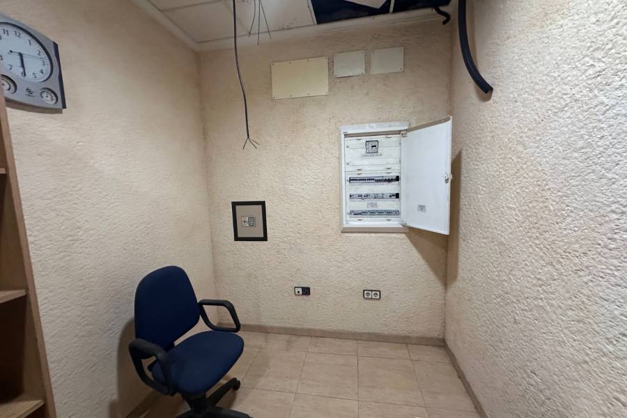 Resale - Commercial - Los Montesinos - Pueblo