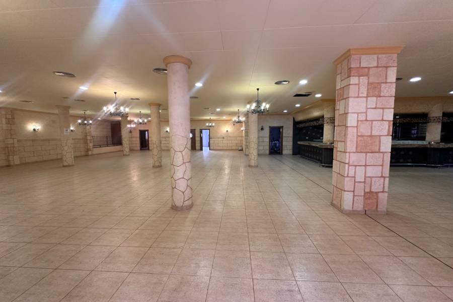 Resale - Commercial - Los Montesinos - Pueblo