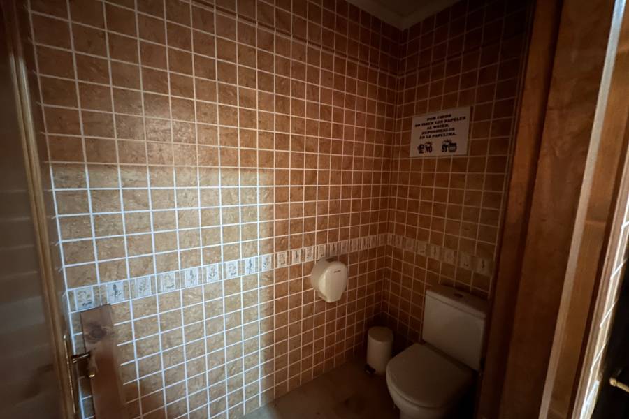 Resale - Commercial - Los Montesinos - Pueblo