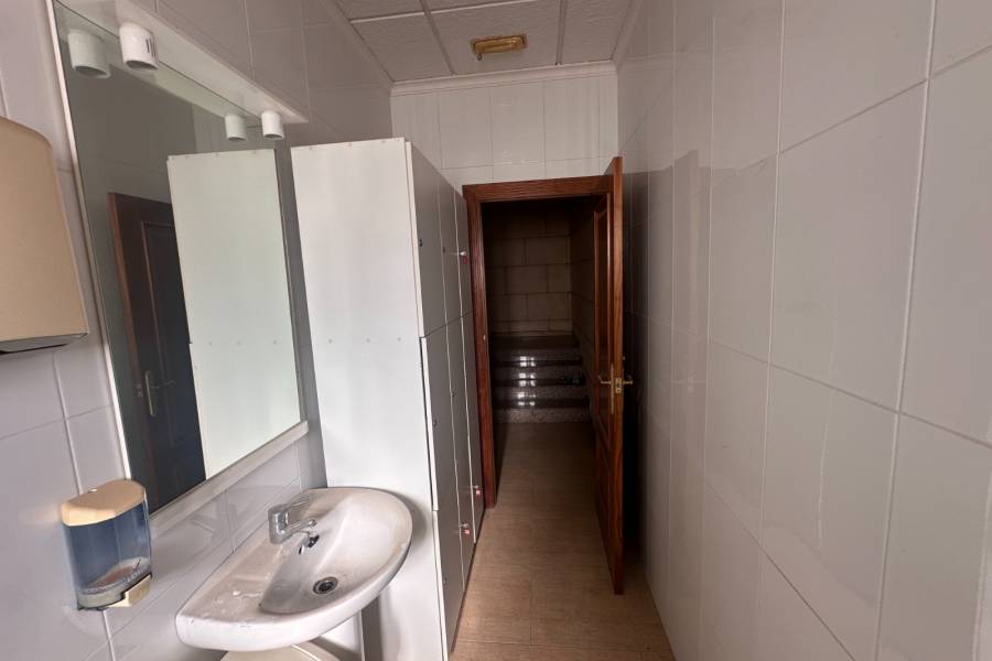 Resale - Commercial - Los Montesinos - Pueblo