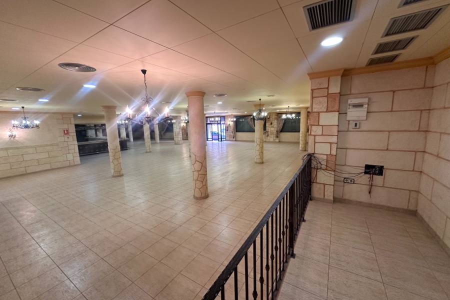 Resale - Commercial - Los Montesinos - Pueblo