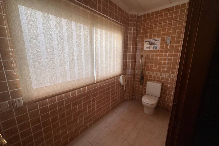 Resale - Commercial - Los Montesinos - Pueblo