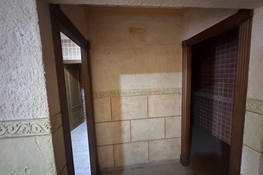 Resale - Commercial - Los Montesinos - Pueblo