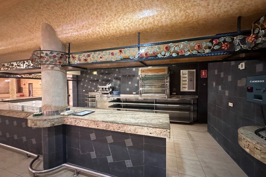 Resale - Commercial - Los Montesinos - Pueblo