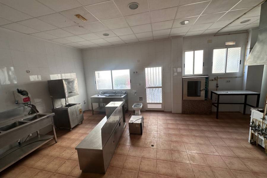 Resale - Commercial - Los Montesinos - Pueblo