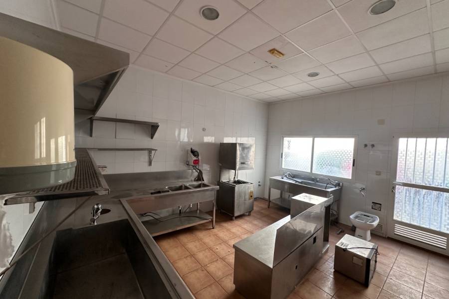 Resale - Commercial - Los Montesinos - Pueblo