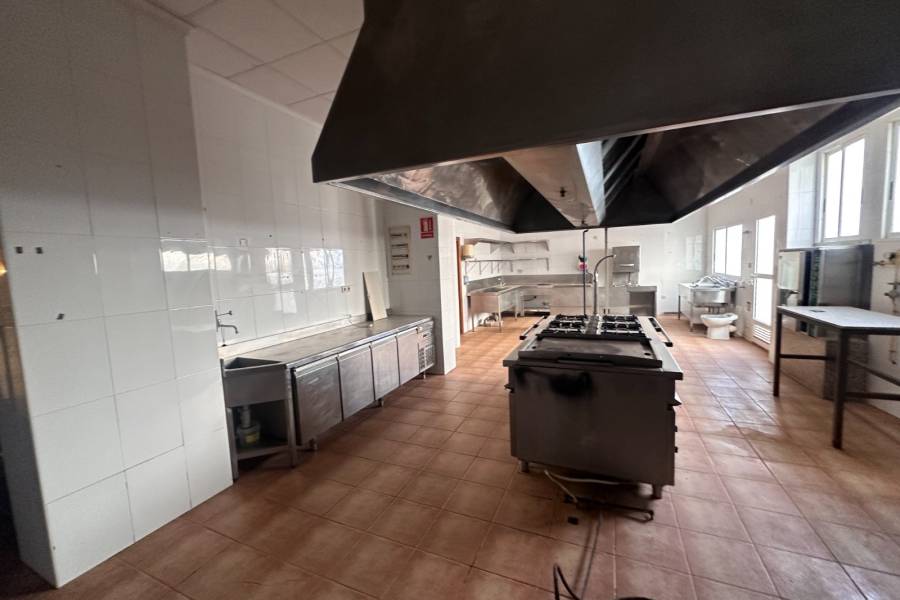 Resale - Commercial - Los Montesinos - Pueblo