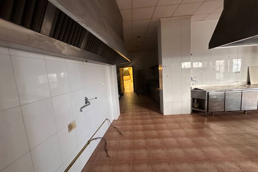 Resale - Commercial - Los Montesinos - Pueblo