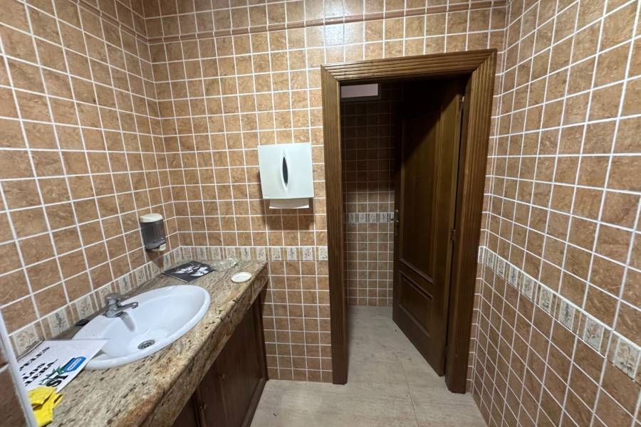 Resale - Commercial - Los Montesinos - Pueblo