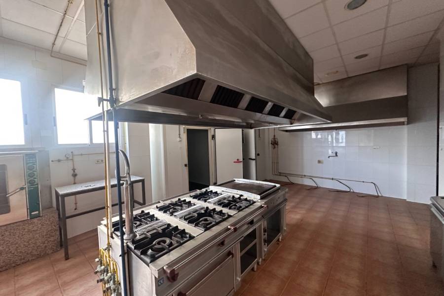 Resale - Commercial - Los Montesinos - Pueblo