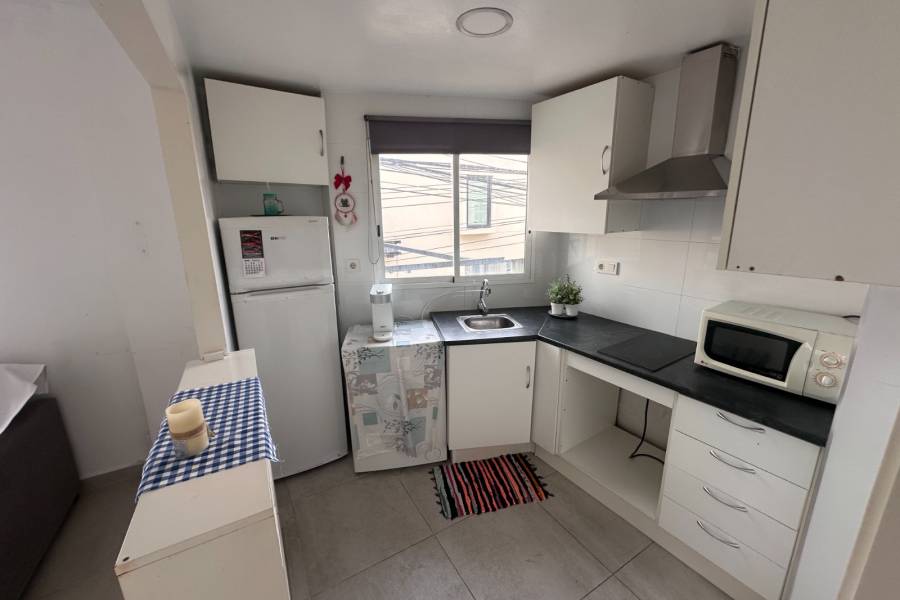 Reventa - Estudio - Torrevieja - Torrevieja*